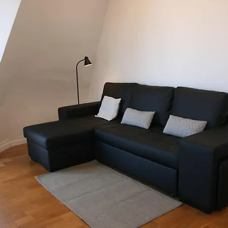 Luminoso Apartamento Con Terraza Y Parking Gratis.