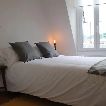 Luminoso Apartamento Con Terraza Y Parking Gratis. San Sebastián