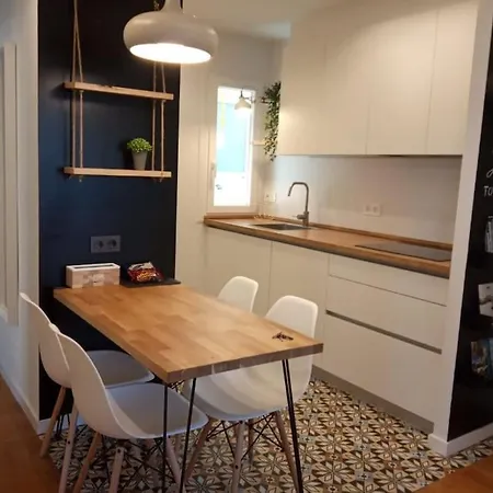 Appartamento Luminoso Apartamento Con Terraza Y Parking Gratis. *